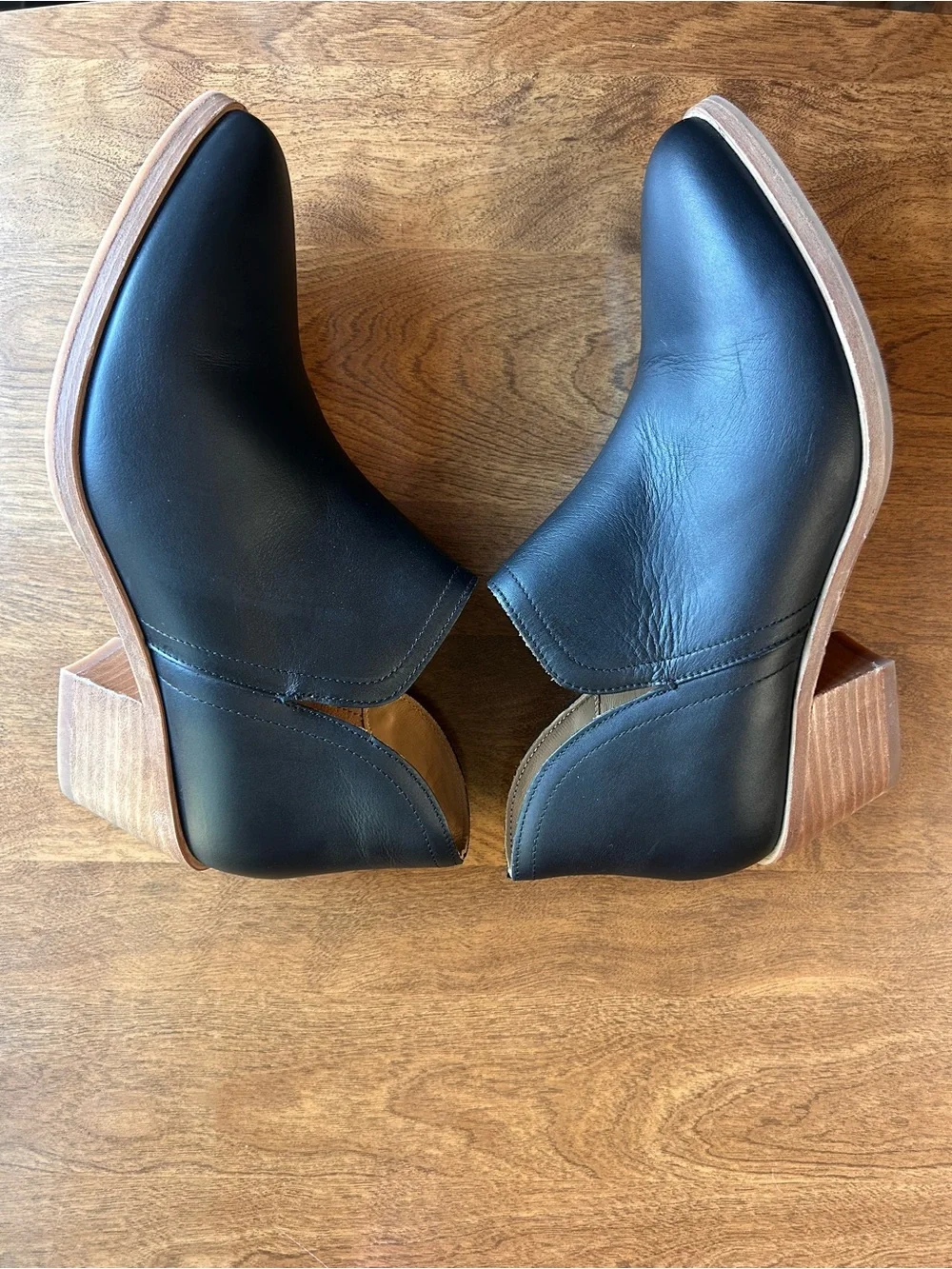 Nisolo Mia Everyday Ankle Booties in Black Leather Size 9.5
